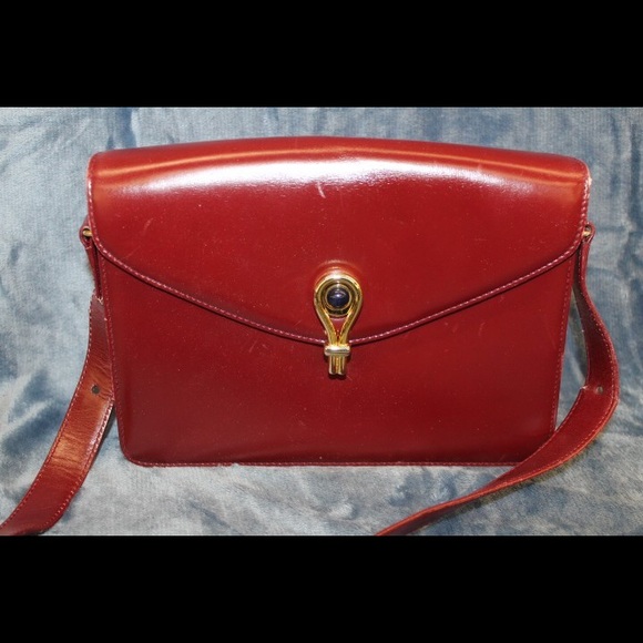 Red Leather Gucci Purse - Picture 3 of 9